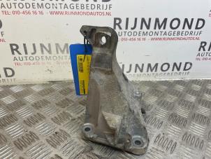 Używane Wspornik silnika BMW X1 (E84) xDrive 18d 2.0 16V Cena na żądanie oferowane przez Autodemontage Rijnmond BV