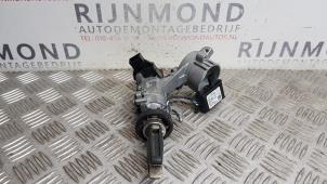 Begagnade Tändningslås + nyckel Opel Corsa E 1.4 16V Pris på förfrågan erbjuds av Autodemontage Rijnmond BV