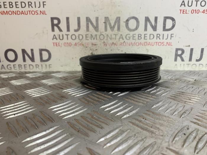 Remskiva, vevaxel från en Volkswagen Golf VII Variant (AUVV) 1.6 TDI BMT 16V 2017