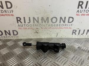 Gebruikte Koppeling Hoofd Cilinder Mercedes Sprinter 3t (906.61) 210 CDI 16V Prijs € 15,00 Margeregeling aangeboden door Autodemontage Rijnmond BV