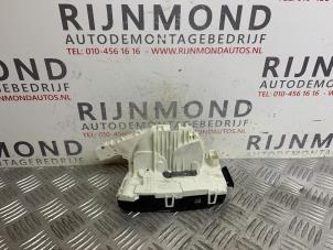 Gebruikte Portierslot Mechaniek 4Deurs links-achter Mercedes C Estate (S204) 2.2 C-220 CDI 16V BlueEfficiency Prijs € 66,55 Inclusief btw aangeboden door Autodemontage Rijnmond BV