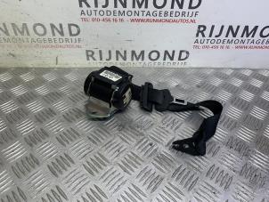 Gebruikte Veiligheidsgordel midden-achter BMW 3 serie (E90) 318i 16V Prijs € 24,20 Inclusief btw aangeboden door Autodemontage Rijnmond BV