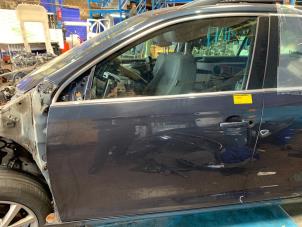Usagé Portière 4portes avant gauche Volkswagen Golf VI Variant (AJ5/1KA) 1.6 TDI 16V 105 Prix € 200,00 Règlement à la marge proposé par Autodemontage Rijnmond BV