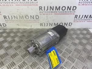 Begagnade Elservostyrningsenhet BMW 1 serie (F20) 120d 2.0 16V Pris på förfrågan erbjuds av Autodemontage Rijnmond BV