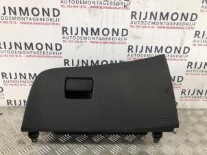 Begagnade Handskfack Opel Insignia Sports Tourer 1.5 Turbo 16V 165 Pris på förfrågan erbjuds av Autodemontage Rijnmond BV