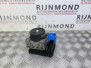 Używane Pompa ABS Peugeot 208 I (CA/CC/CK/CL) 1.6 e-HDi FAP Cena na żądanie oferowane przez Autodemontage Rijnmond BV