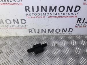 Gebruikte Handgreep Achterklep Mazda CX-5 I (KE,GH) 2.2 SkyActiv-D 150 16V 2WD Prijs op aanvraag aangeboden door Autodemontage Rijnmond BV