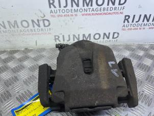 Gebruikte Remklauw (Tang) links-voor BMW X5 (E70) xDrive 40d 3.0 24V Prijs € 60,50 Inclusief btw aangeboden door Autodemontage Rijnmond BV