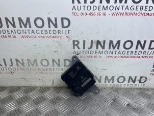 Gebruikte Airbag Module Renault Clio IV (5R) 0.9 Energy TCE 90 12V Prijs € 90,75 Inclusief btw aangeboden door Autodemontage Rijnmond BV