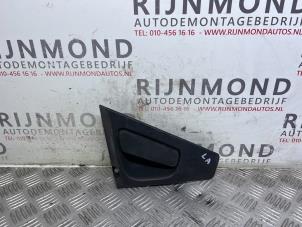 Gebruikte Portiergreep 4Deurs links-achter Renault Clio IV (5R) 0.9 Energy TCE 90 12V Prijs op aanvraag aangeboden door Autodemontage Rijnmond BV