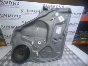 Begagnade Fönstermekanism för bakre dörr, 4-dörrars, vänster Mercedes B (W245) 2.0 B-180 CDI 16V Pris € 24,20 Inklusive moms erbjuds av Autodemontage Rijnmond BV