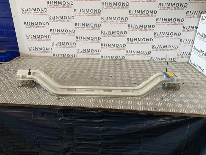 Bumperframe achter van een Suzuki Alto 1.0 12V 2013