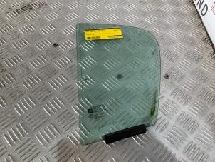 Gebruikte Driehoeks Ruit links-achter Opel Corsa D 1.2 ecoFLEX Prijs op aanvraag aangeboden door Autodemontage Rijnmond BV