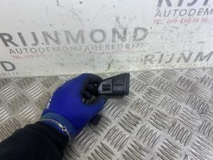 Używane Kierownica multifunkcyjna Skoda Fabia II Combi 1.2 TDI 12V Greenline Cena na żądanie oferowane przez Autodemontage Rijnmond BV