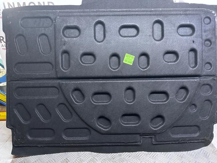Plyta podlogowa bagaznika z Opel Corsa E 1.4 16V 2015