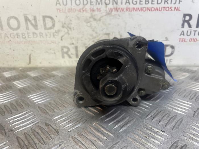 Startmotor van een BMW 3 serie Touring (E46/3) 325i 24V 2002
