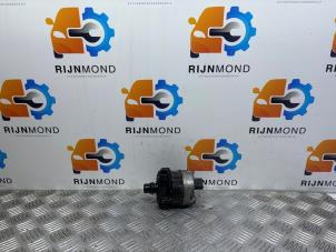 Begagnade Vattenpump Mercedes C Estate AMG (S205) C-63 S,Edition 1 AMG 4.0 V8 Biturbo Pris € 150,00 Marginaltabell erbjuds av Autodemontage Rijnmond BV