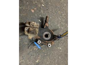 Begagnade Framhjulsnav Citroen DS3 (SA) 1.6 16V VTS THP 155 Pris € 48,40 Inklusive moms erbjuds av Autodemontage Rijnmond BV