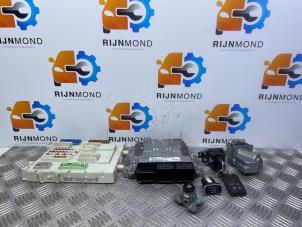 Begagnade Tändningslås + dator Volvo V40 (MV) 1.6 D2 Pris på förfrågan erbjuds av Autodemontage Rijnmond BV