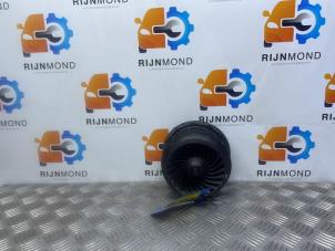 Gebruikte Kachel Ventilatiemotor Mercedes C Estate AMG (S205) C-63 S,Edition 1 AMG 4.0 V8 Biturbo Prijs € 50,00 Margeregeling aangeboden door Autodemontage Rijnmond BV