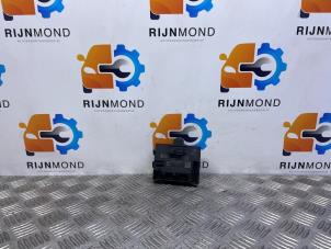 Używane Modul centralnego zamka Audi A3 Sportback (8VA/8VF) 2.0 TDI 16V Cena na żądanie oferowane przez Autodemontage Rijnmond BV