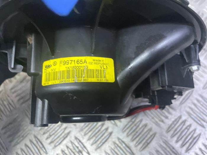 Kachel Ventilatiemotor van een Skoda Octavia Combi (1Z5) 2.0 Turbo FSI 16V RS 2010