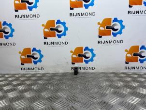 Używane Zlacze AUX/USB Mini Paceman (R61) 2.0 16V Cooper SD ALL4 Cena na żądanie oferowane przez Autodemontage Rijnmond BV