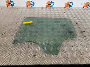 Gebruikte Deurruit 4Deurs links-achter Opel Astra K 1.0 Turbo 12V Prijs op aanvraag aangeboden door Autodemontage Rijnmond BV