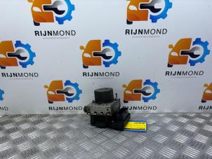 Używane Pompa ABS Nissan Qashqai (J11) 1.6 dCi Cena na żądanie oferowane przez Autodemontage Rijnmond BV