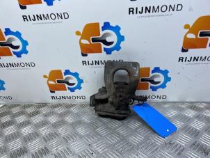Używane Zacisk hamulcowy prawy tyl Nissan Qashqai (J11) 1.6 dCi Cena na żądanie oferowane przez Autodemontage Rijnmond BV