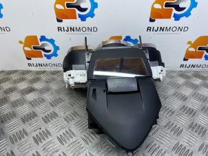 Begagnade Vägmätare KM Mazda CX-3 (DJ/DK) 2.0 SkyActiv-G 120 Pris € 544,50 Inklusive moms erbjuds av Autodemontage Rijnmond BV