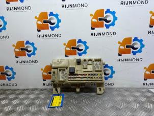 Begagnade Säkringsbox Volvo C30 (EK/MK) 1.6 16V Pris på förfrågan erbjuds av Autodemontage Rijnmond BV