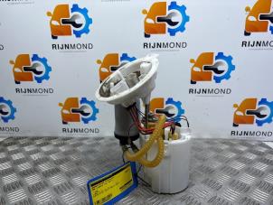 Gebruikte Brandstofpomp Elektrisch BMW 1 serie (F20) 118i 1.5 TwinPower 12V Prijs € 90,75 Inclusief btw aangeboden door Autodemontage Rijnmond BV
