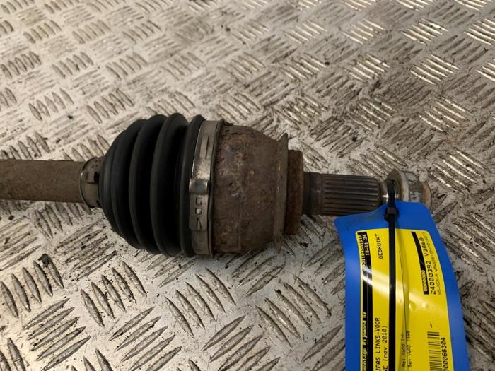 Cardanas links-voor (VWA) van een MINI Mini (R56) 1.6 16V One 2010