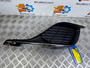 Begagnade Främre stötfångare, komponent på vänster sida Peugeot 308 (L3/L8/LB/LH/LP) 1.2 12V VTi PureTech 82 Pris på förfrågan erbjuds av Autodemontage Rijnmond BV