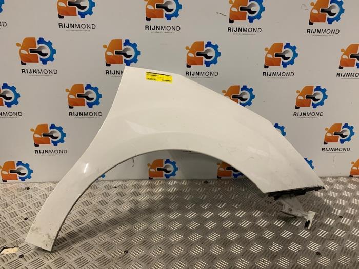 Blotnik prawy przód z Citroën DS3 Cabrio (SB) 1.6 16V VTi 120 2014