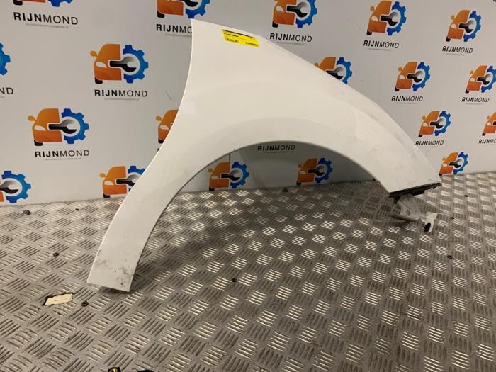 Blotnik prawy przód z Citroën DS3 Cabrio (SB) 1.6 16V VTi 120 2014