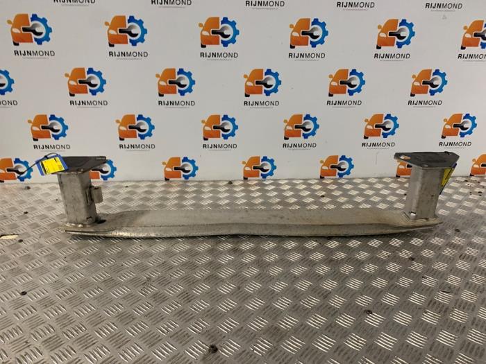 Bumperframe achter van een Opel Crossland (X) 1.2 Turbo 12V 2020