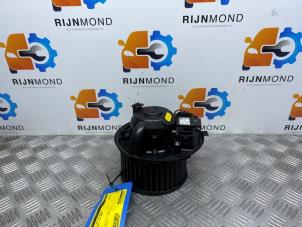 Gebruikte Kachel Ventilatiemotor Volkswagen Passat (3C2) 1.6 FSI 16V Prijs € 30,00 Margeregeling aangeboden door Autodemontage Rijnmond BV