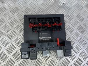 Gebruikte Computer Body Control Volkswagen Passat (3C2) 1.6 FSI 16V Prijs op aanvraag aangeboden door Autodemontage Rijnmond BV