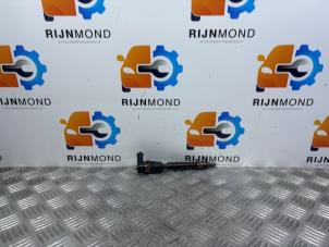 Używane Wtryskiwacz (Diesel) Opel Astra J (PC6/PD6/PE6/PF6) 2.0 CDTI 16V 160 Ecotec Cena na żądanie oferowane przez Autodemontage Rijnmond BV