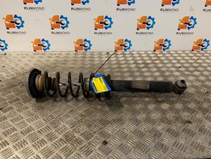 Gebruikte Schokdemper rechts-achter BMW 5 serie (F10) 520d 16V Prijs op aanvraag aangeboden door Autodemontage Rijnmond BV