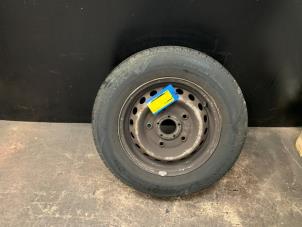 Begagnade Hjul + däck Ford Transit Custom 2.2 TDCi 16V Pris på förfrågan erbjuds av Autodemontage Rijnmond BV