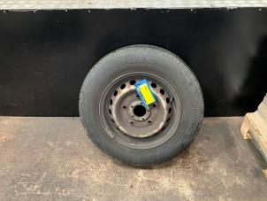 Begagnade Hjul + däck Ford Transit Custom 2.2 TDCi 16V Pris € 70,00 Marginaltabell erbjuds av Autodemontage Rijnmond BV