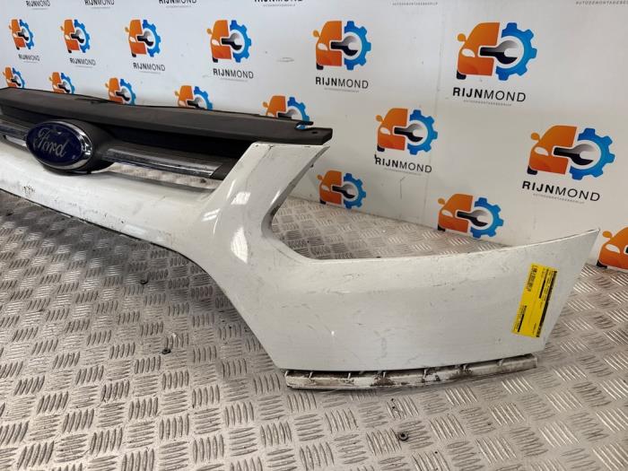 Främre stötfångare, mittenkomponent från en Ford Transit Custom 2.2 TDCi 16V 2014
