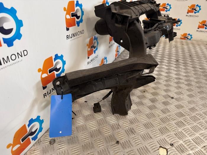 Front från en Ford Transit Custom 2.2 TDCi 16V 2014