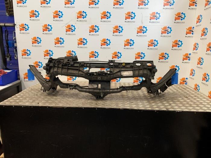 Front från en Ford Transit Custom 2.2 TDCi 16V 2014