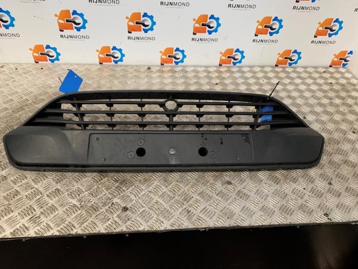 Grill från en Ford Transit Custom 2.2 TDCi 16V 2014
