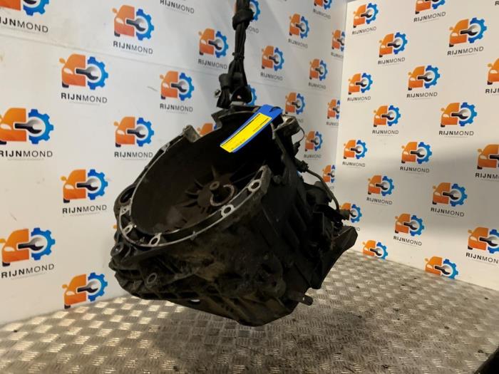 Växellåda från en Ford Transit Custom 2.2 TDCi 16V 2014