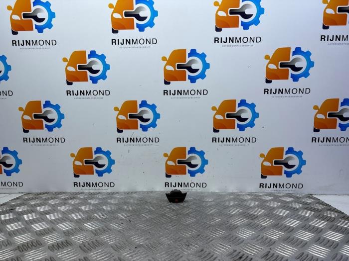 Nödbelysningsbrytare från en Ford Transit Custom 2.2 TDCi 16V 2014